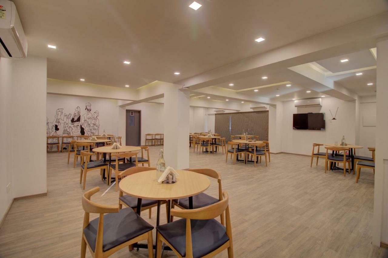 Townhouse Oak Kopar Khairane Navi Mumbai Formerly Ivy Hotel Exterior photo
